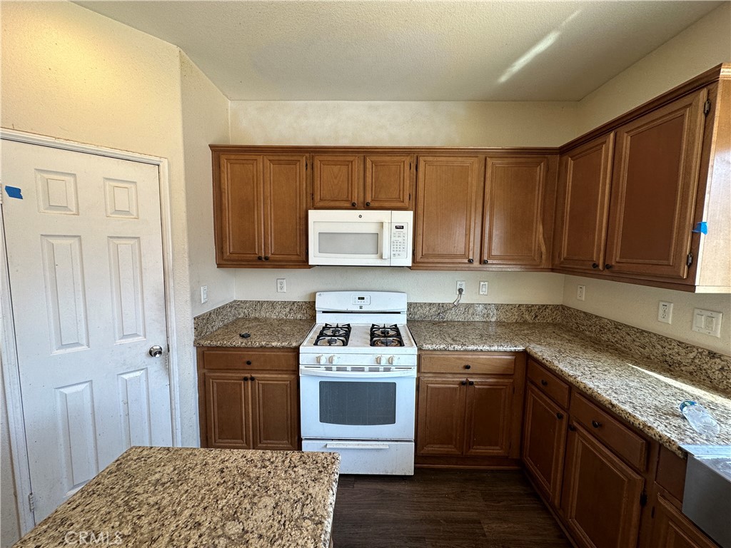3062 Topaz Lane