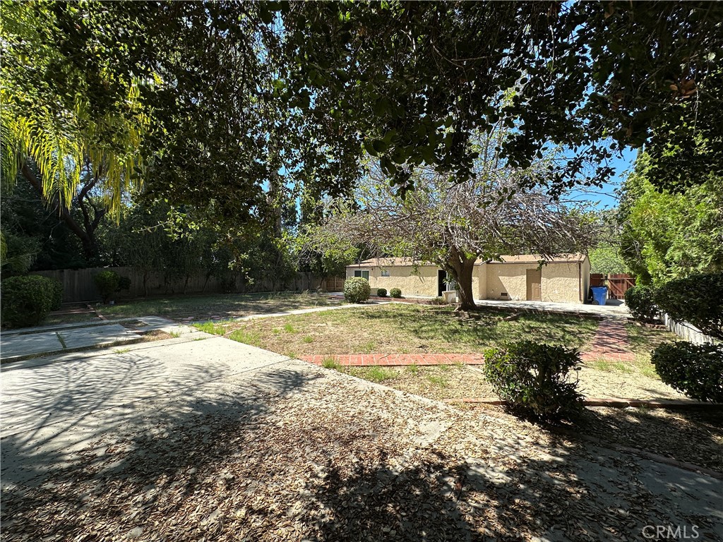 12126 El Oro Way