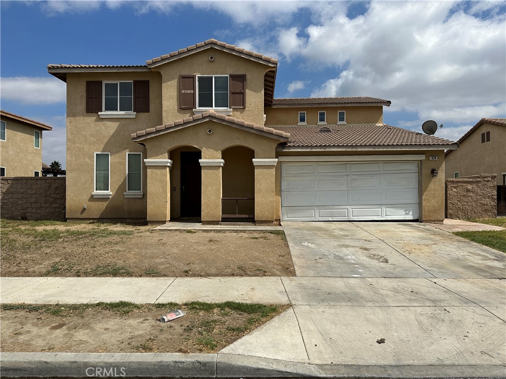 374 Cantata Avenue