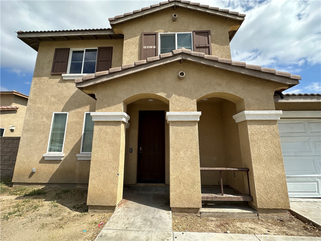 374 Cantata Avenue