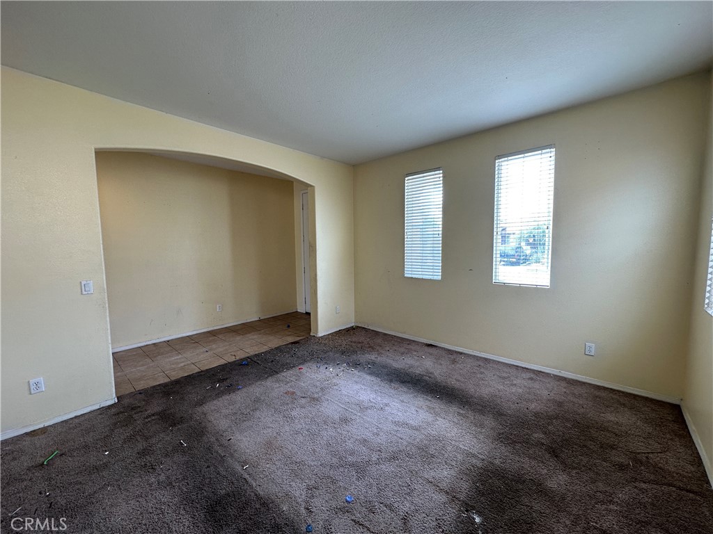 374 Cantata Avenue