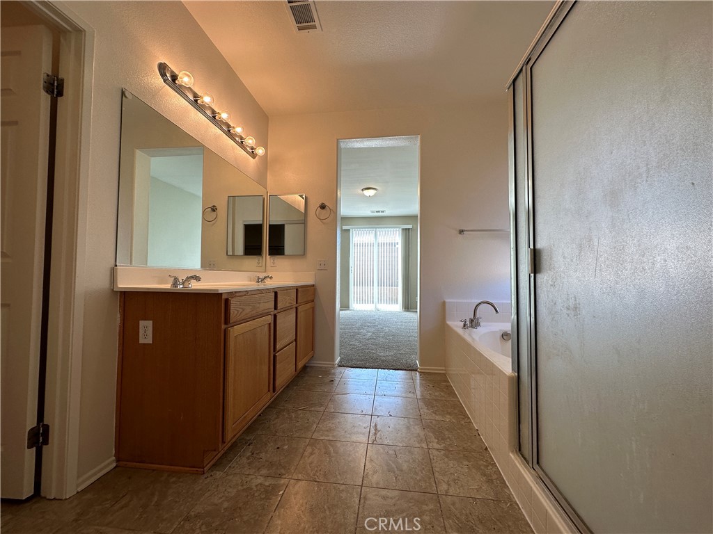 5762 Viking Way