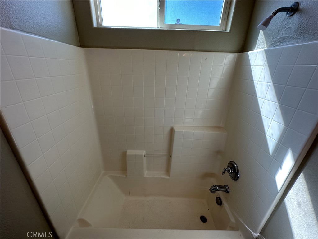 5762 Viking Way