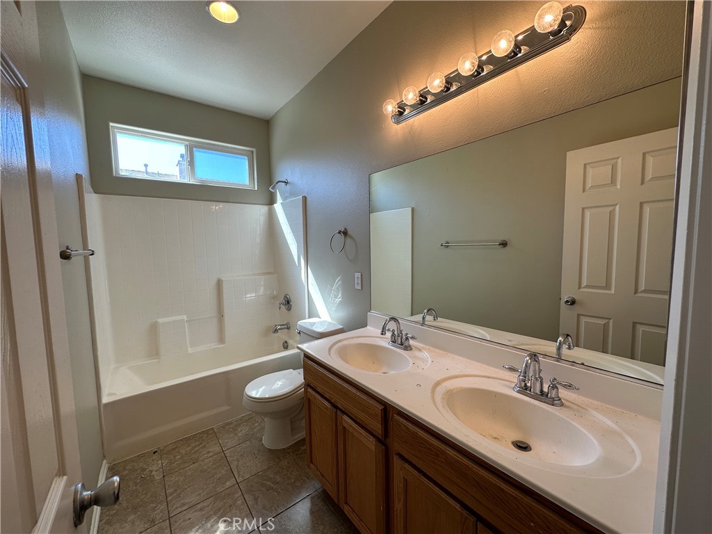 5762 Viking Way