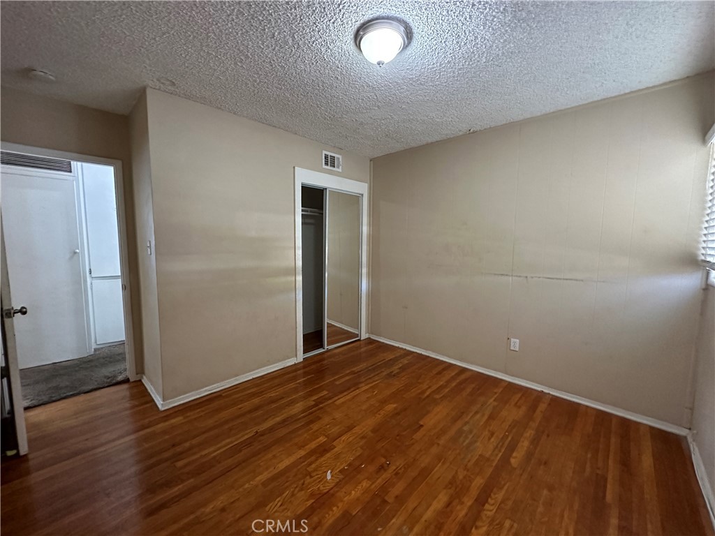 25469 Edgemont Drive