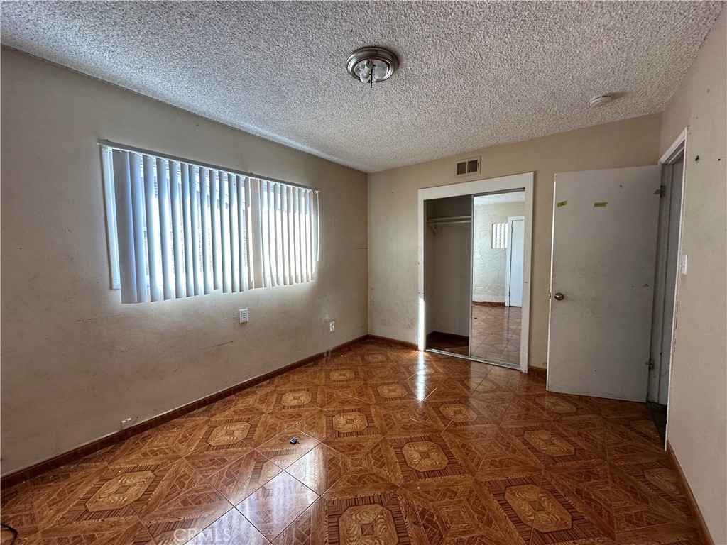 25469 Edgemont Drive