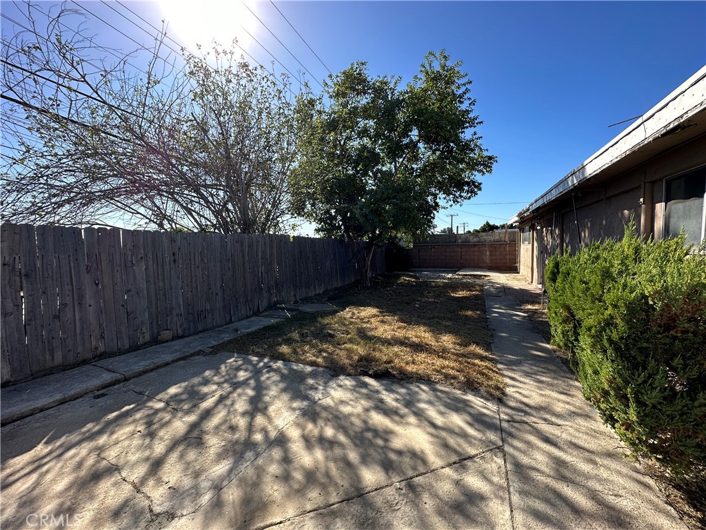 25469 Edgemont Drive