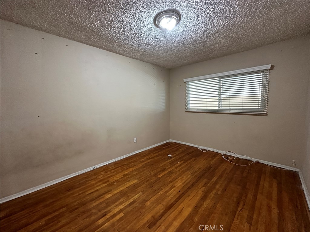 25469 Edgemont Drive