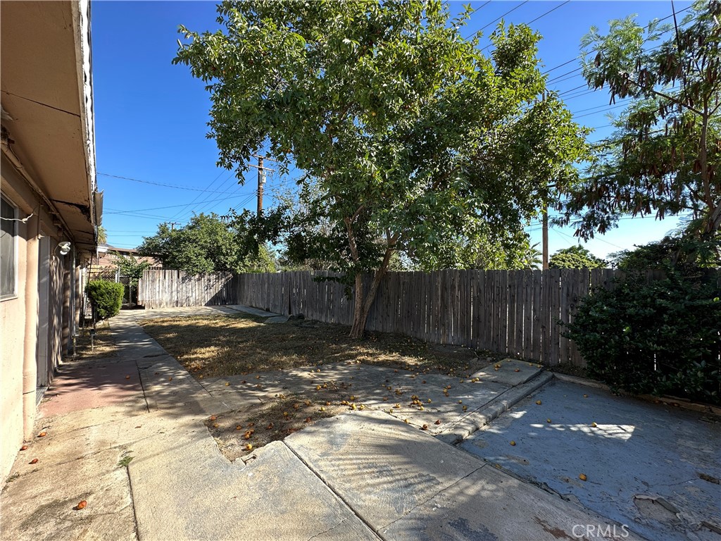 25469 Edgemont Drive