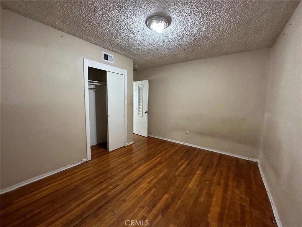 25469 Edgemont Drive