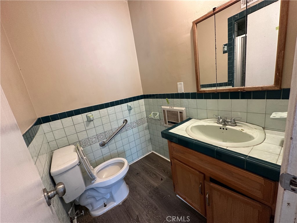 25469 Edgemont Drive