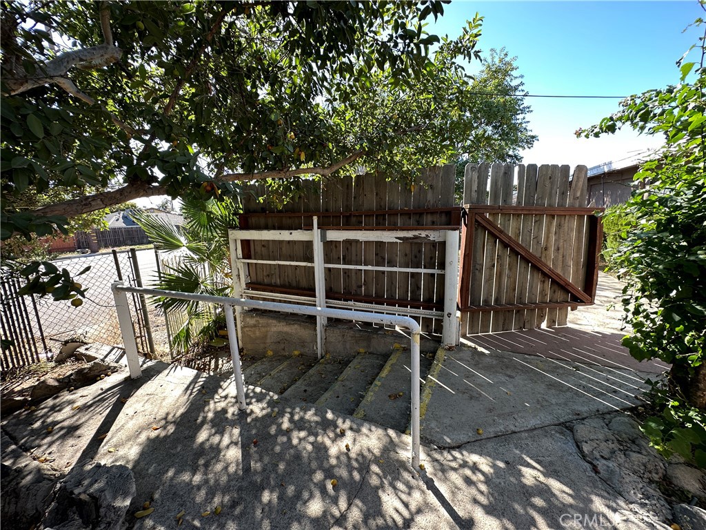 25469 Edgemont Drive