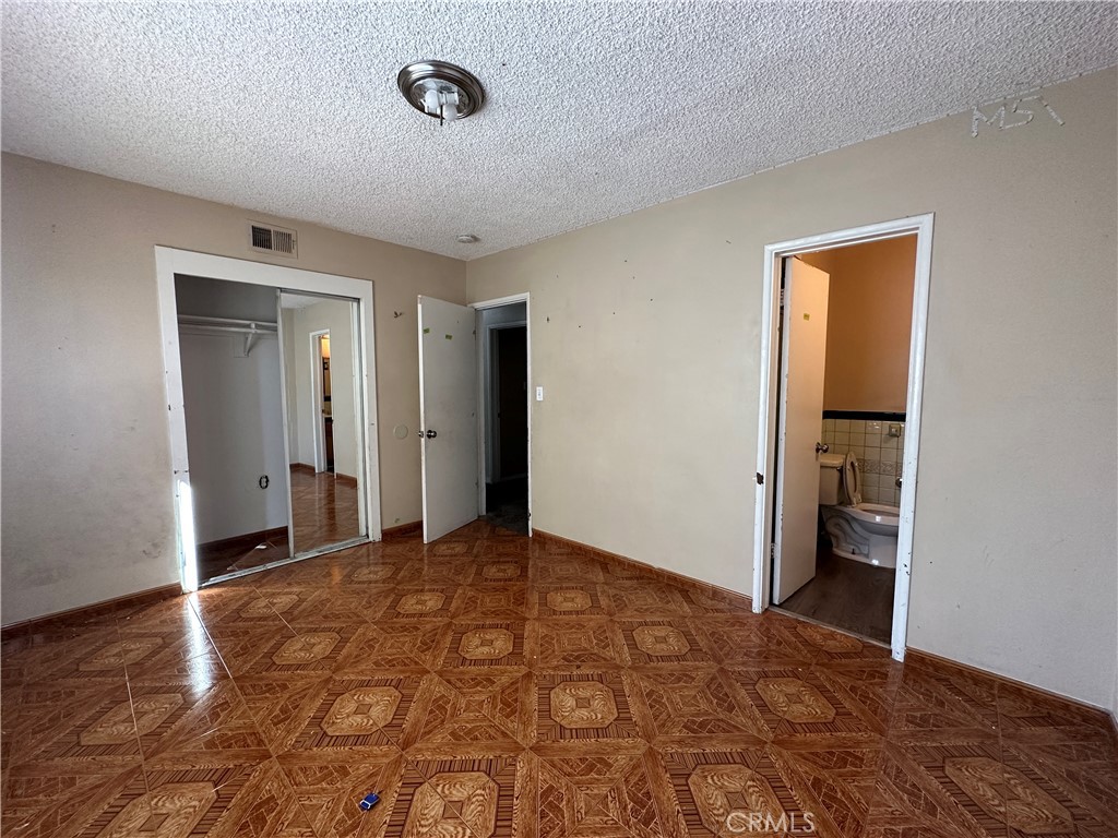 25469 Edgemont Drive