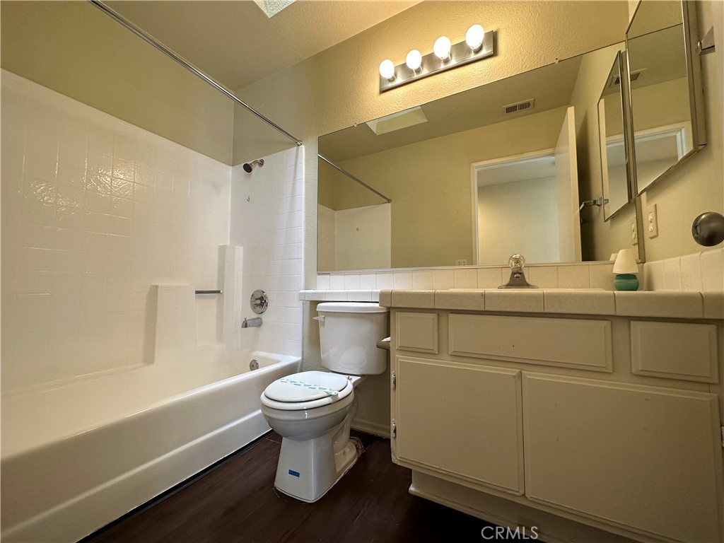 43391 Avenida Miraflores