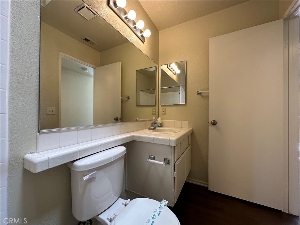 43391 Avenida Miraflores