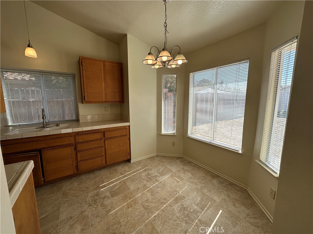 43391 Avenida Miraflores