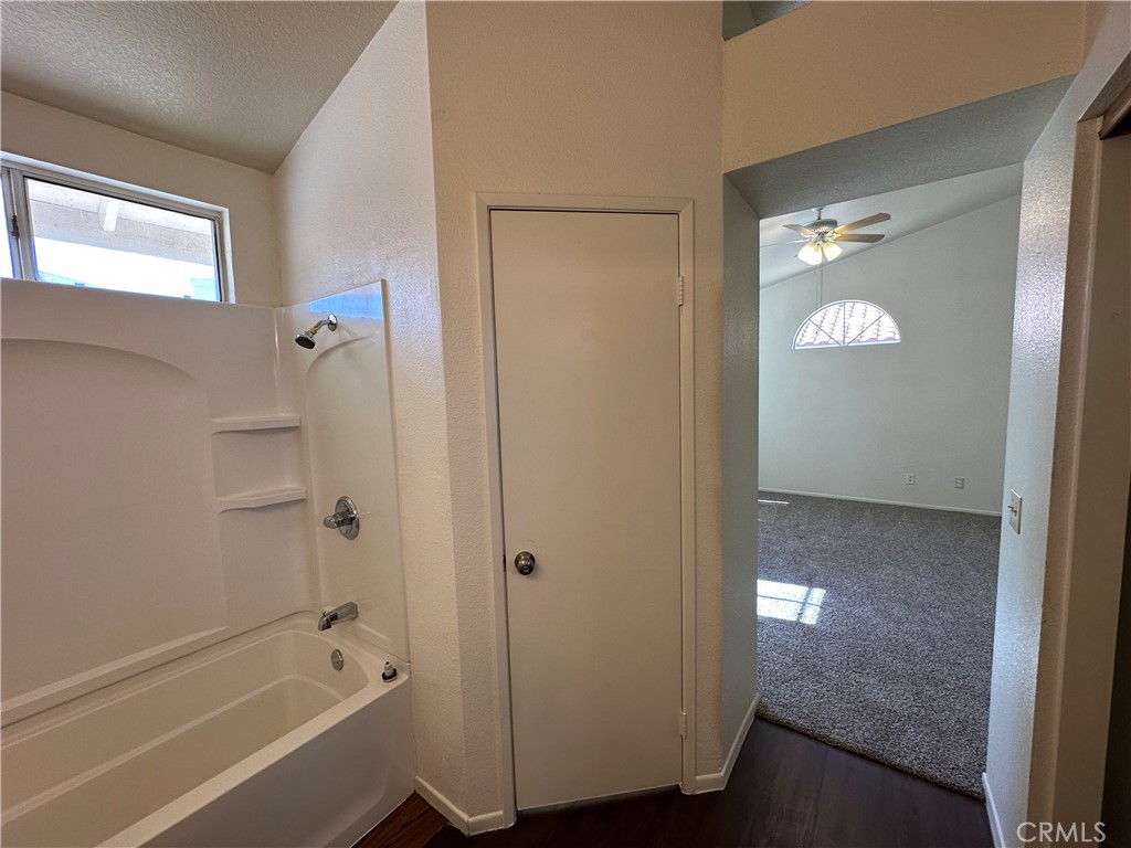 43391 Avenida Miraflores