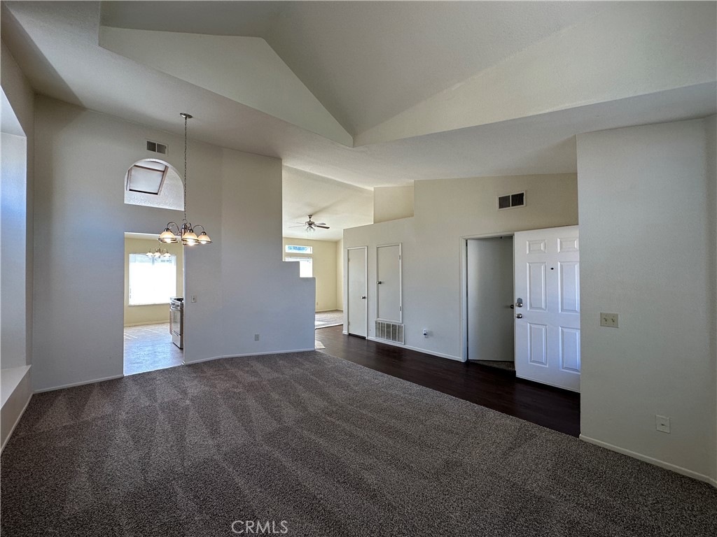 43391 Avenida Miraflores