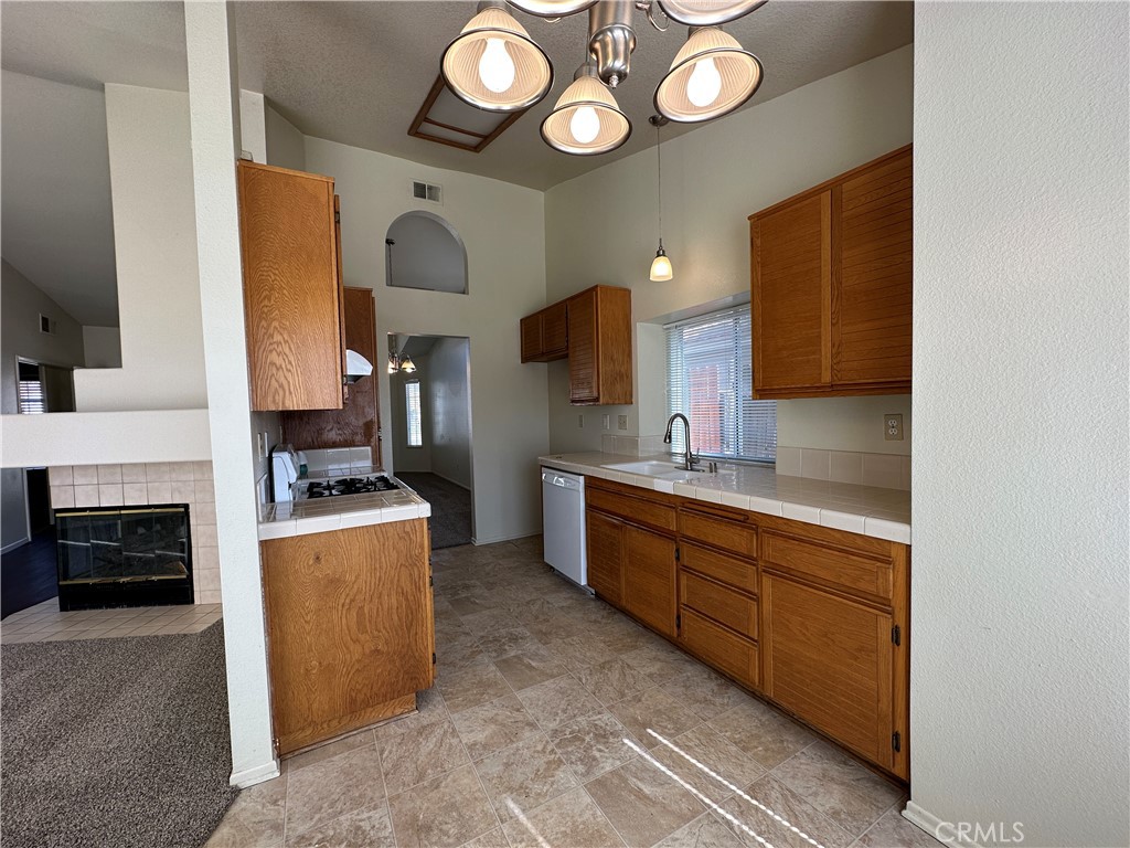 43391 Avenida Miraflores