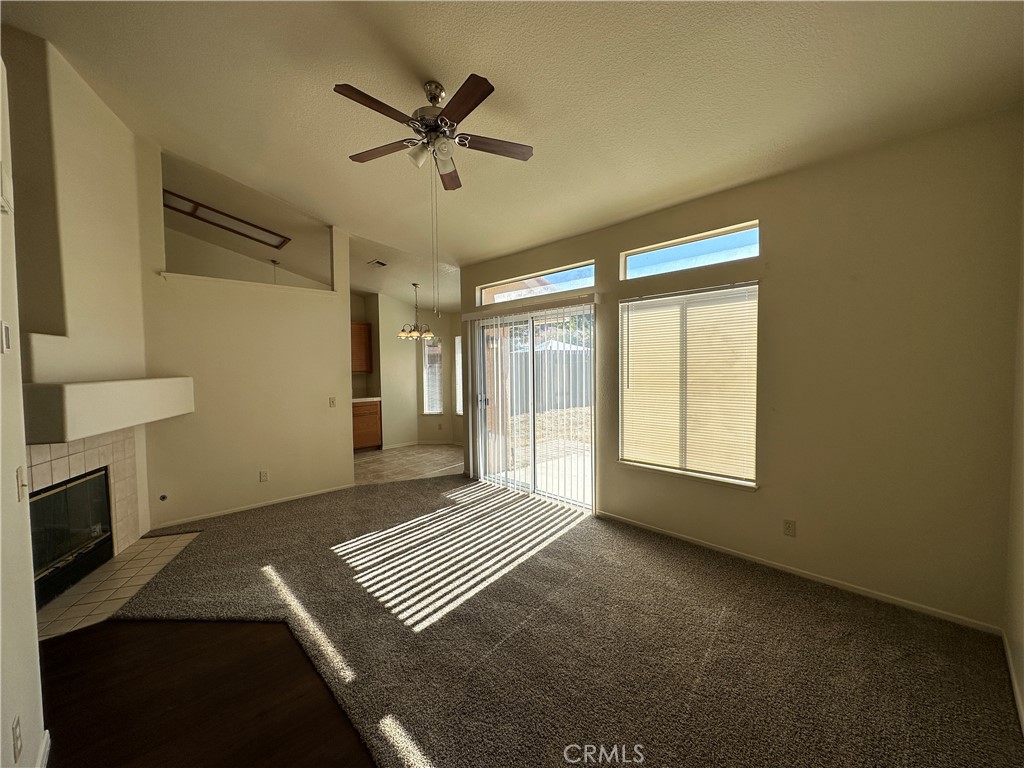 43391 Avenida Miraflores