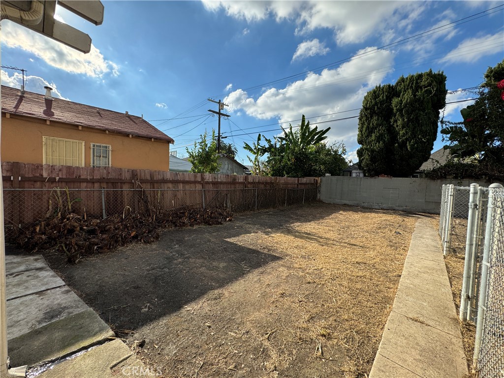 2911 S Rimpau Boulevard