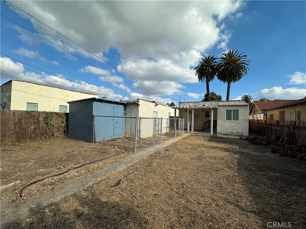 2911 S Rimpau Boulevard