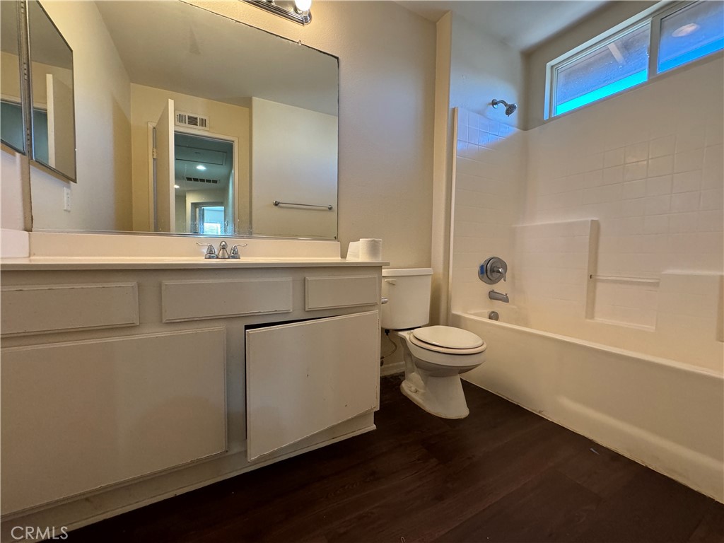 3888 Albillo Loop
