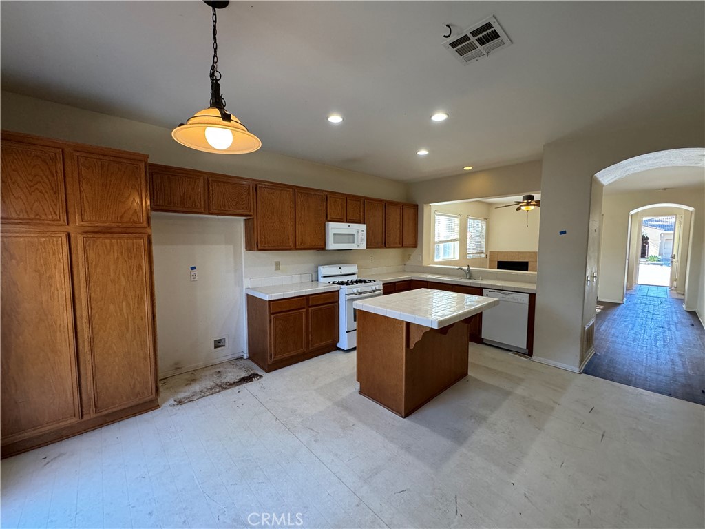 3888 Albillo Loop