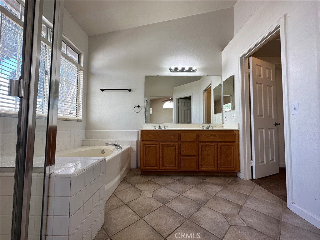 29114 Wayfarer Lane