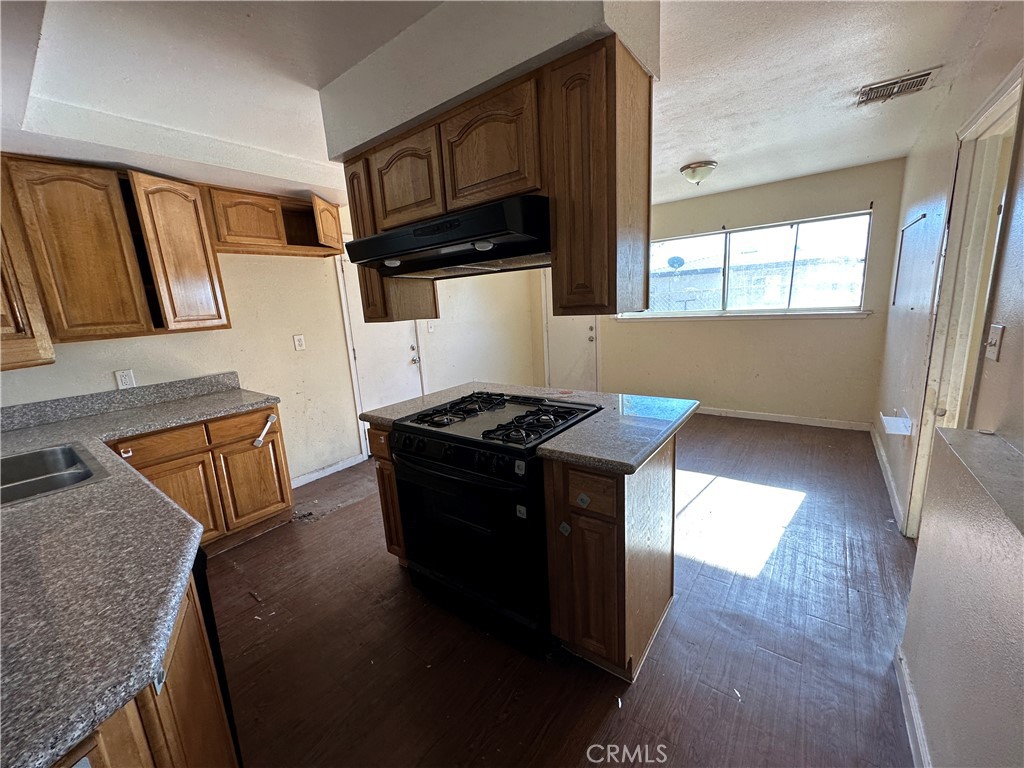6138 Cedar Avenue