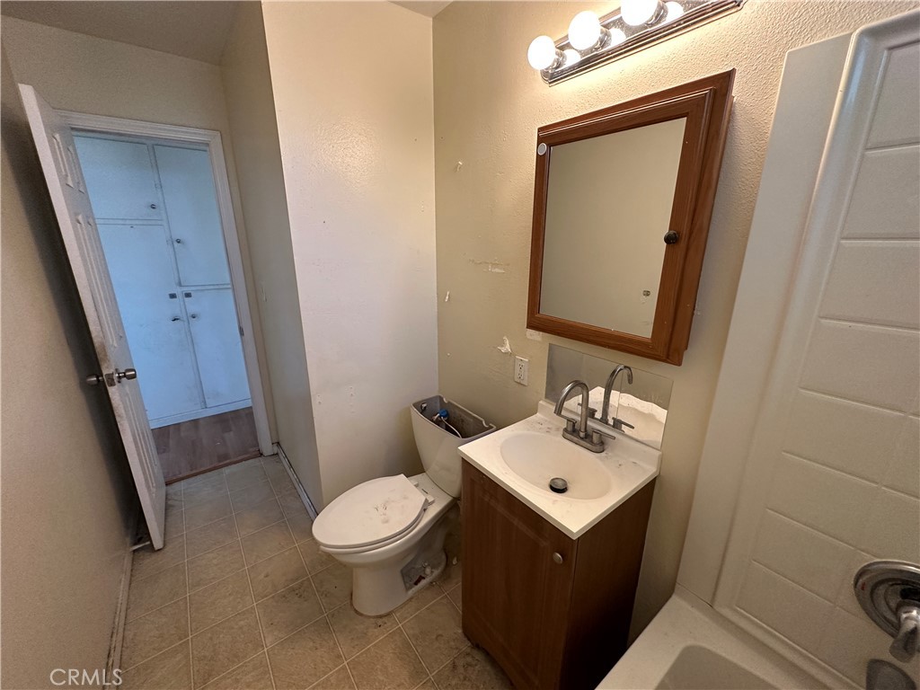 6138 Cedar Avenue