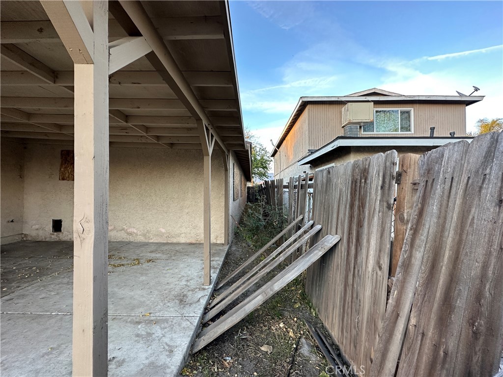 1487 W 10th Street