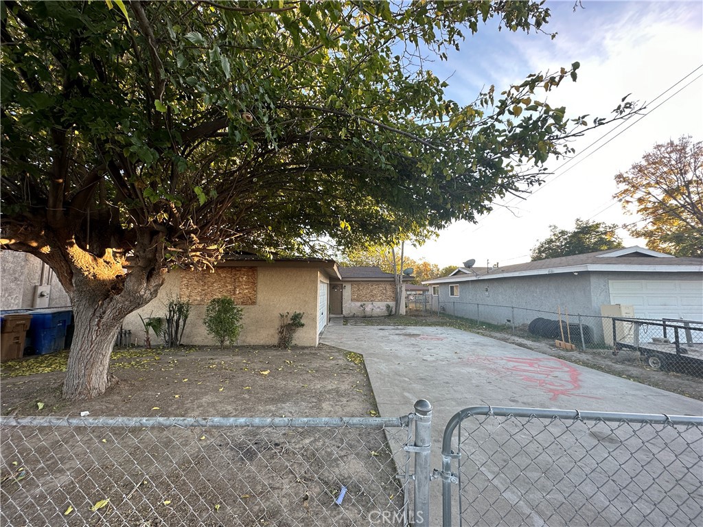 1487 W 10th Street