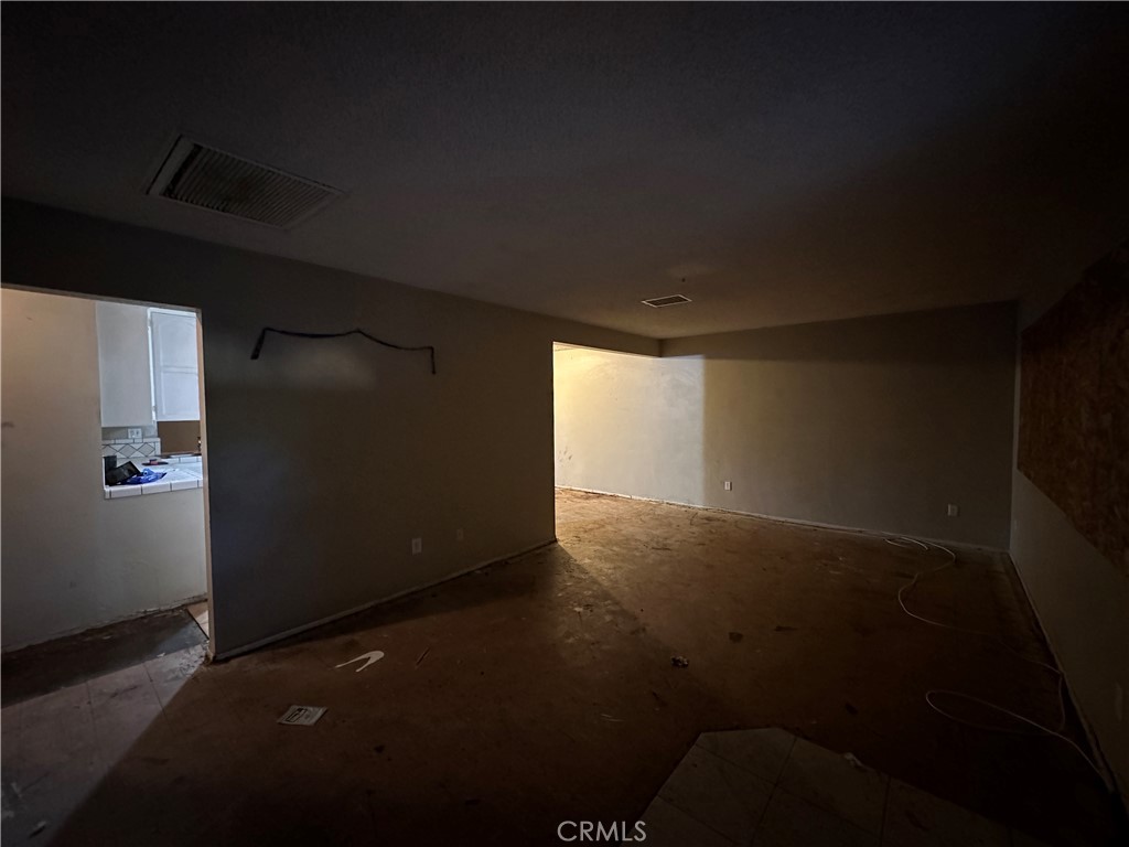 1487 W 10th Street