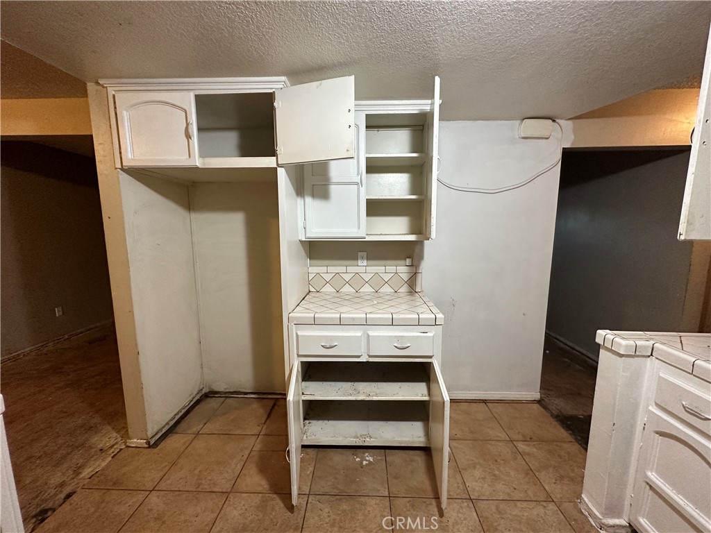 1487 W 10th Street