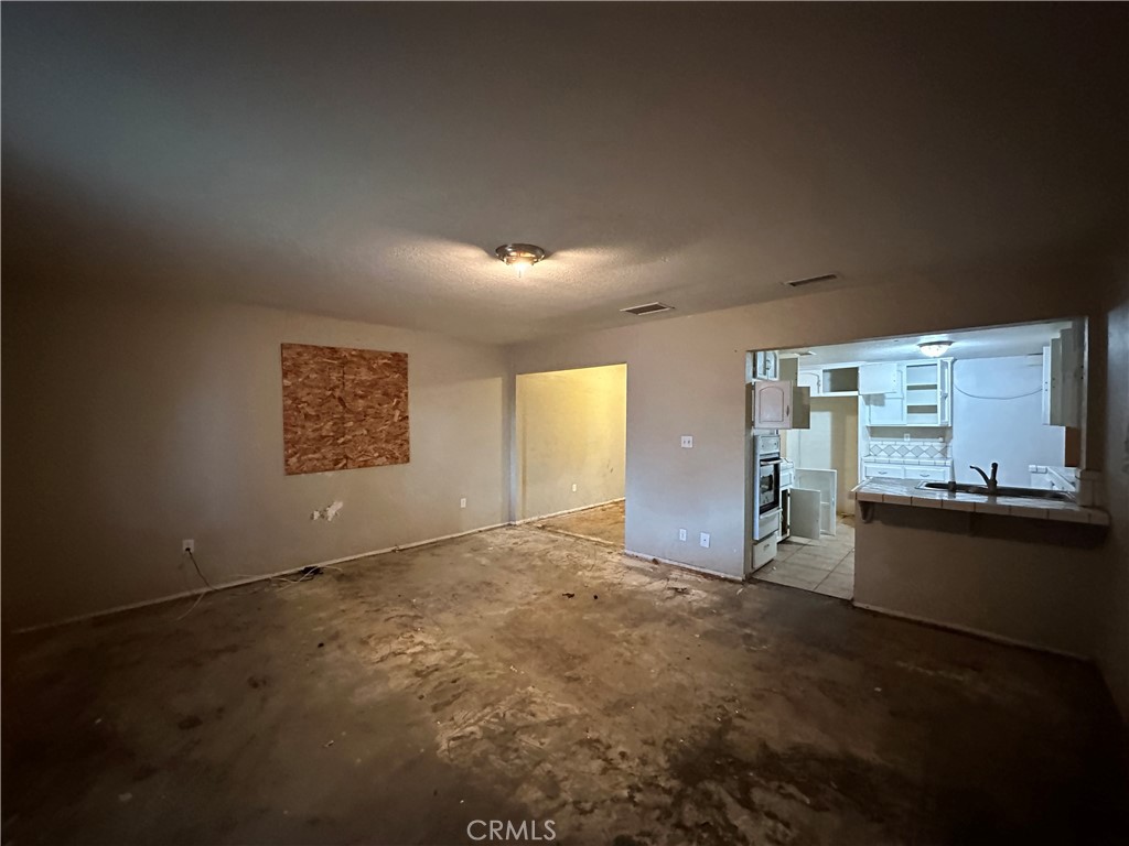1487 W 10th Street