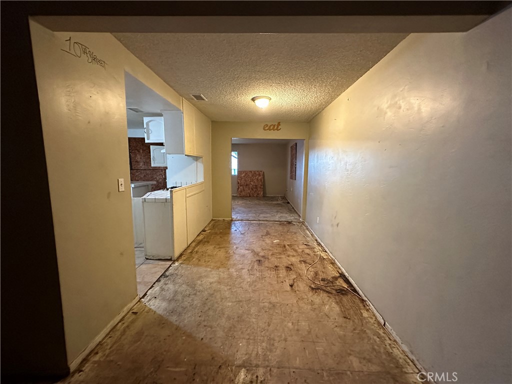 1487 W 10th Street