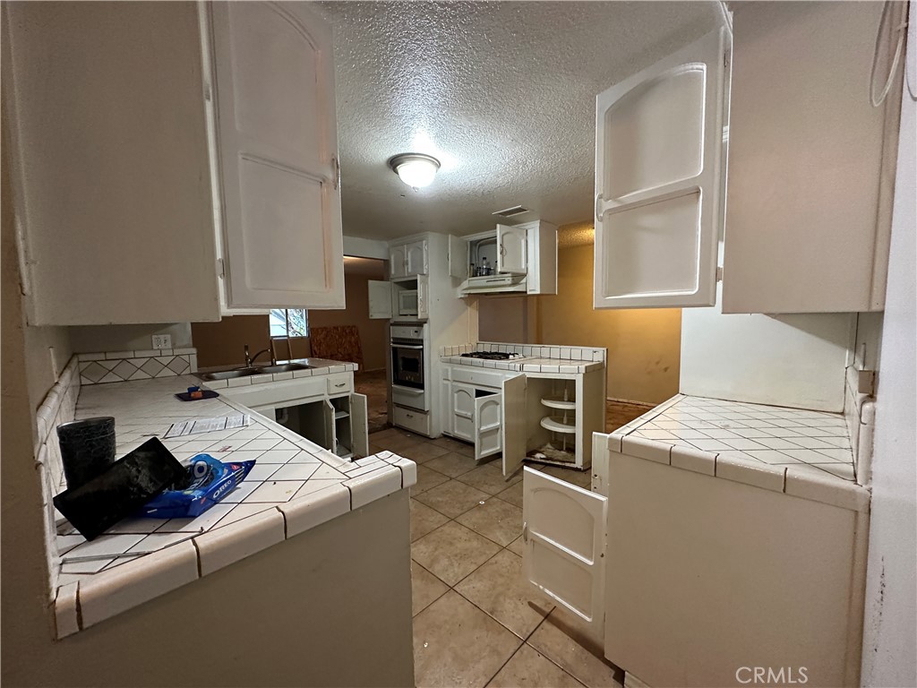1487 W 10th Street