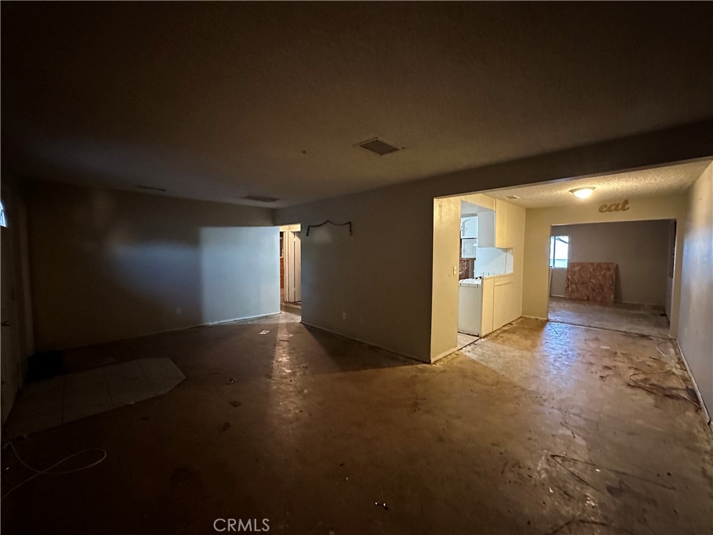 1487 W 10th Street