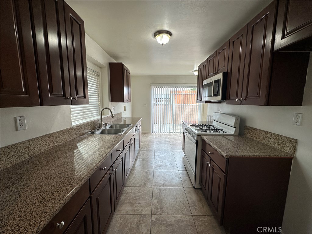 13137 Aztec Street