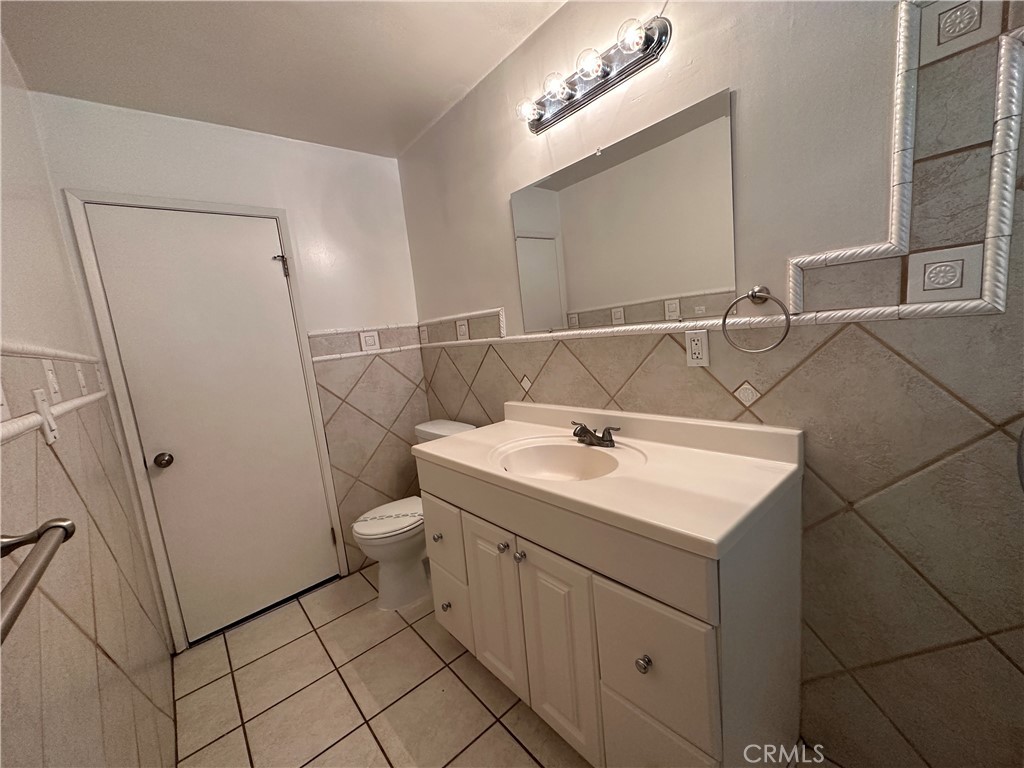 13137 Aztec Street