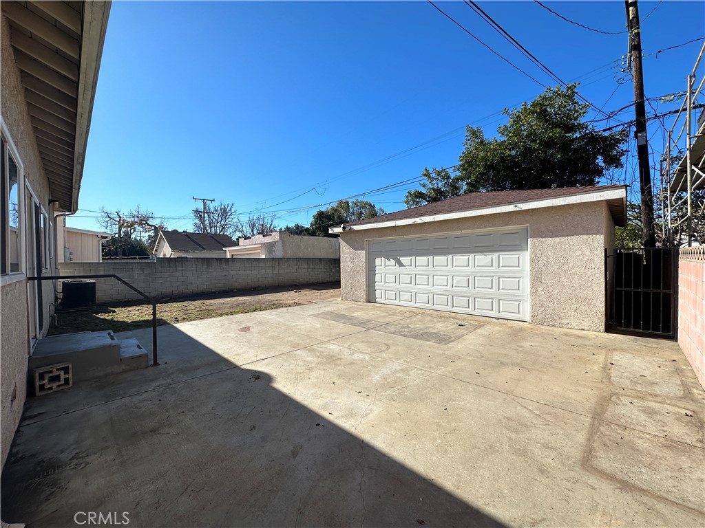 1713 S Stoneman Avenue
