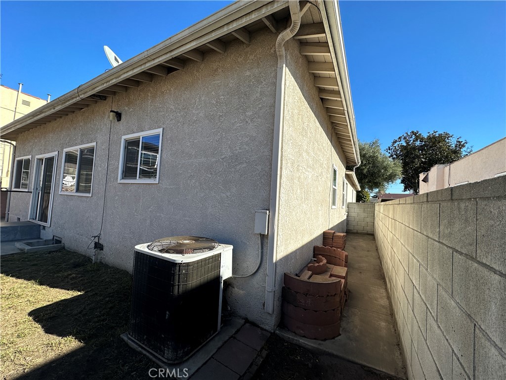 1713 S Stoneman Avenue