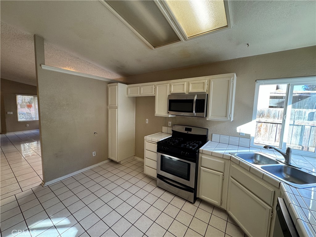 511 Barca Creek Drive