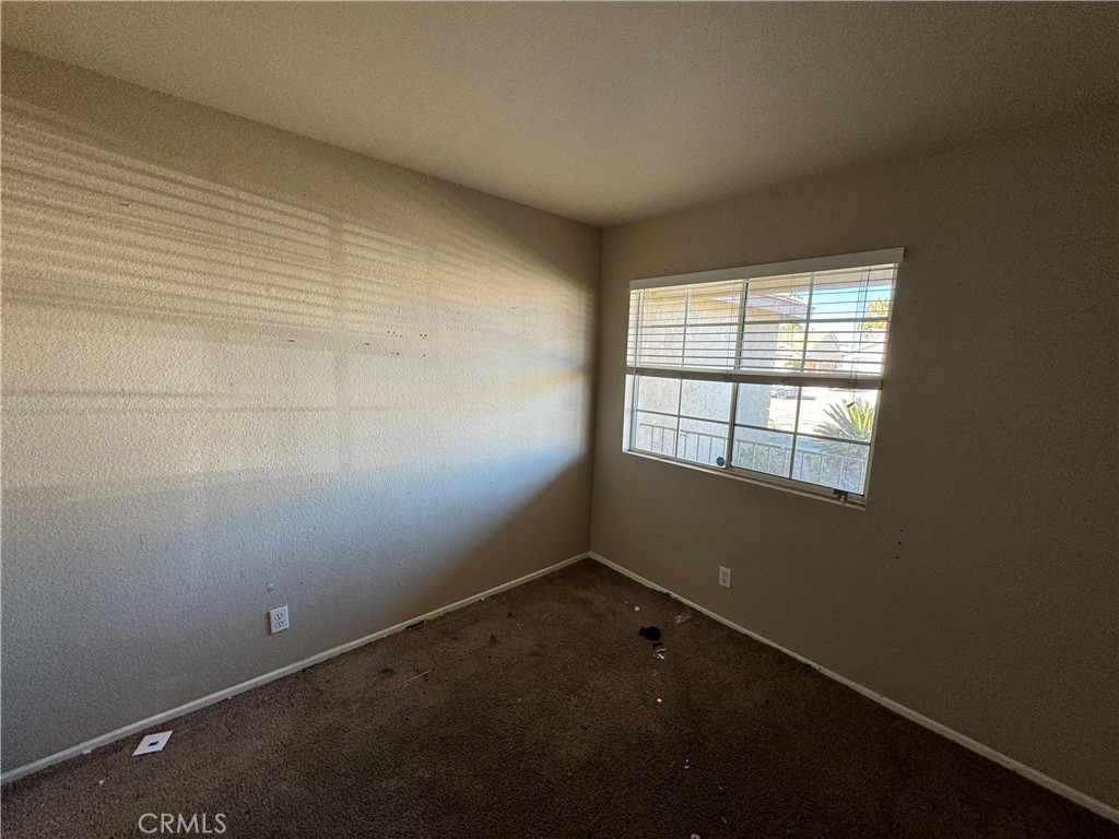 6122 Diamond Street