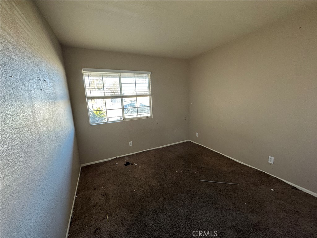 6122 Diamond Street