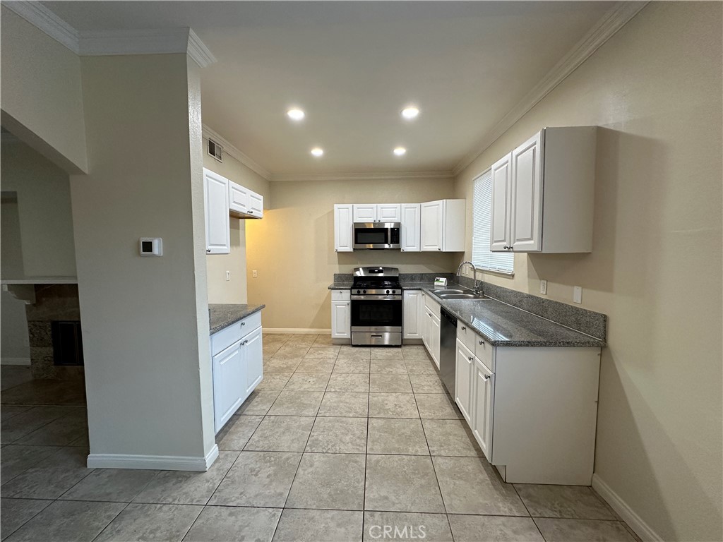 13901 Olive View Lane 12