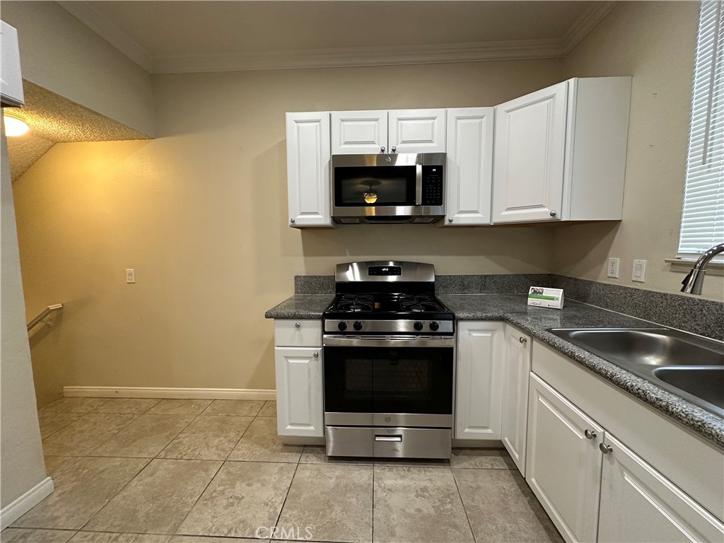 13901 Olive View Lane 12