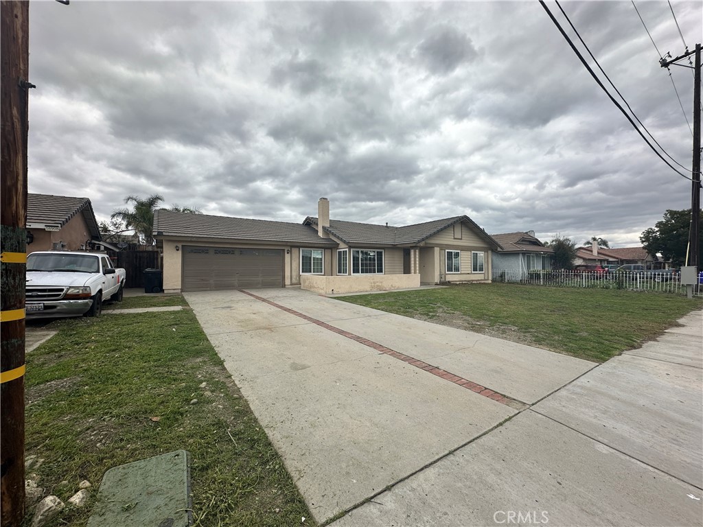 1678 W Etiwanda Avenue