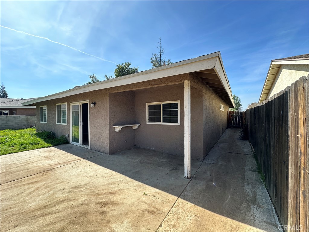 13598 Terra Bella Avenue